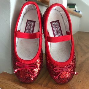 {7, L’Amour} red glitter ballerina style shoes